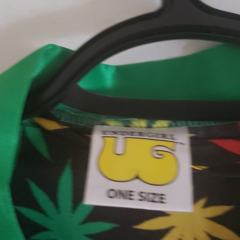 Silk Cannabis Robe - Picture 3 of 4